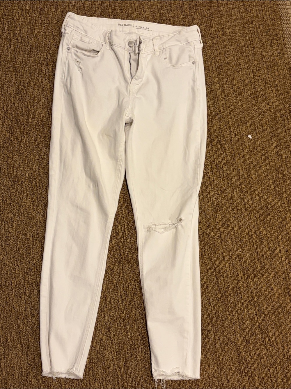 Old Navy White Skinny Jeans with Distressed Knee